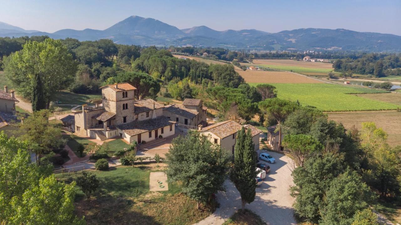 Gh Borgo Pulciano Agriturismo Montone  Exteriör bild