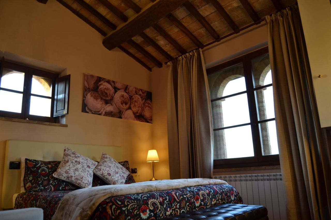 Gh Borgo Pulciano Agriturismo Montone  Exteriör bild